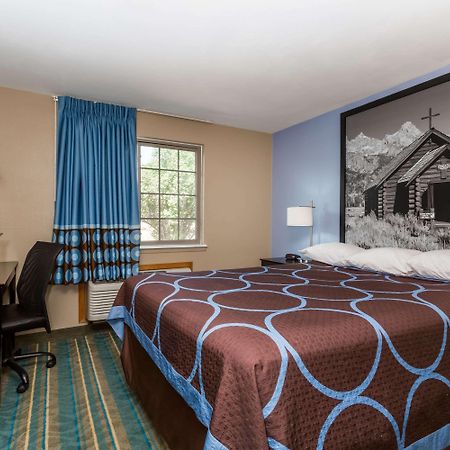 Super 8 By Wyndham Douglas Extérieur photo