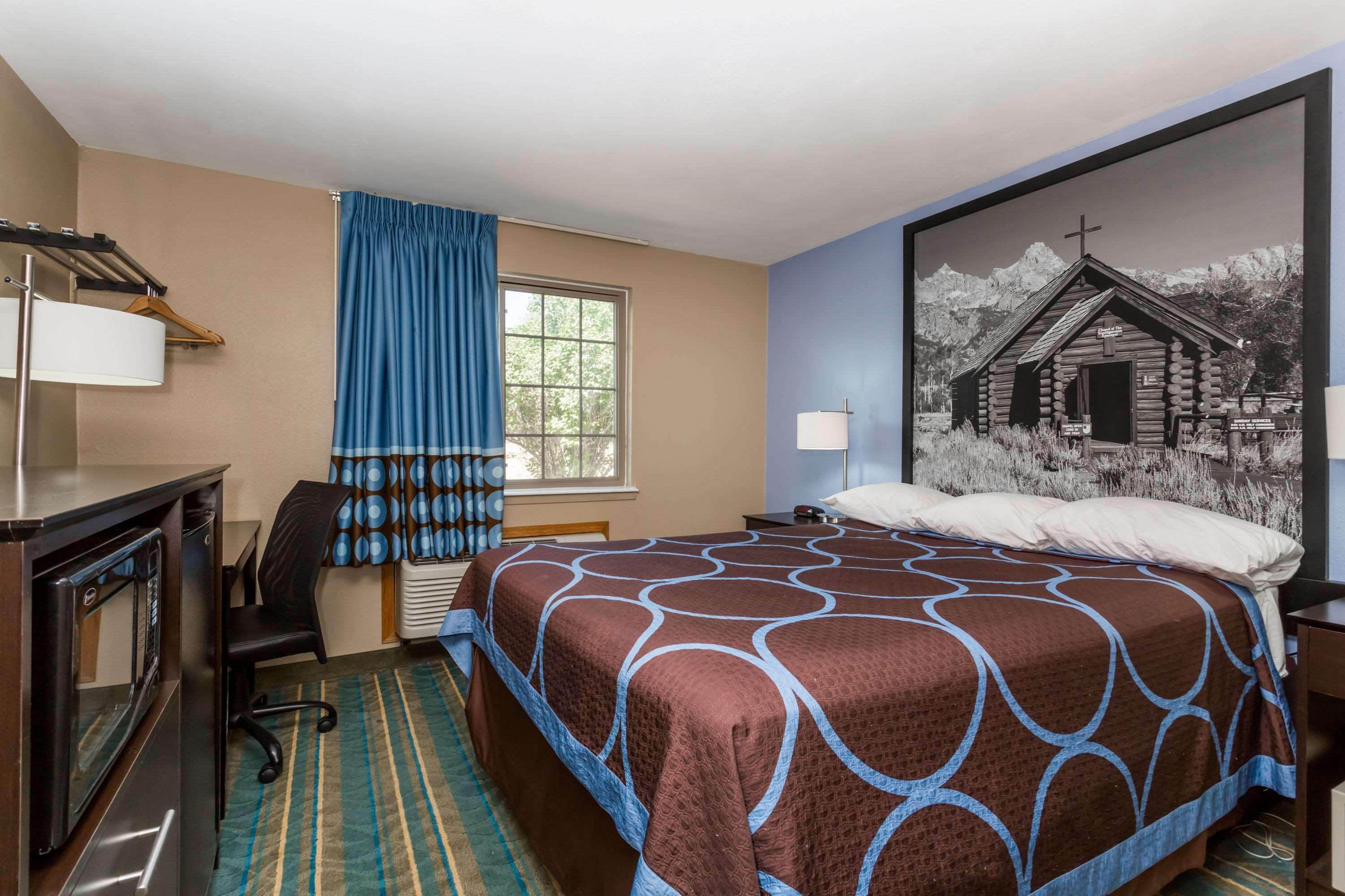 Super 8 By Wyndham Douglas Extérieur photo