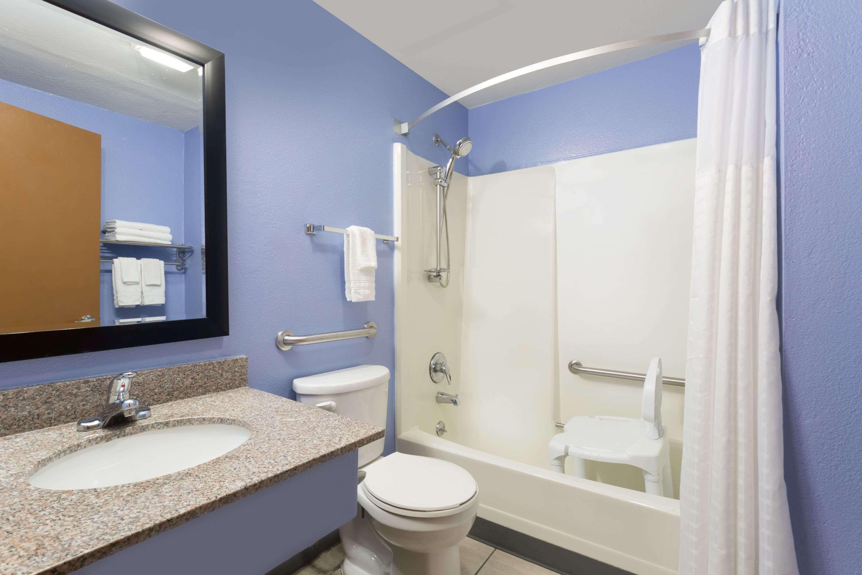 Super 8 By Wyndham Douglas Extérieur photo