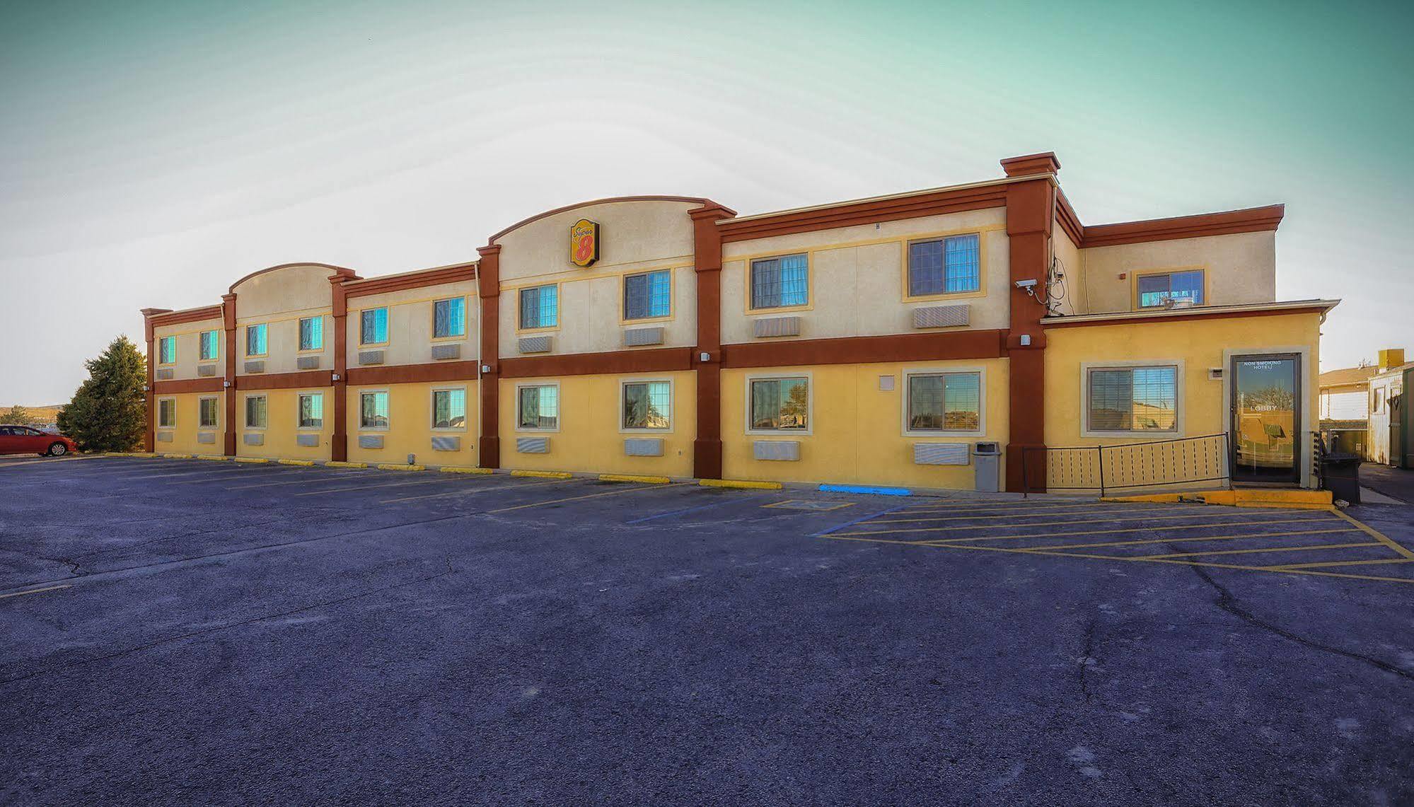 Super 8 By Wyndham Douglas Extérieur photo