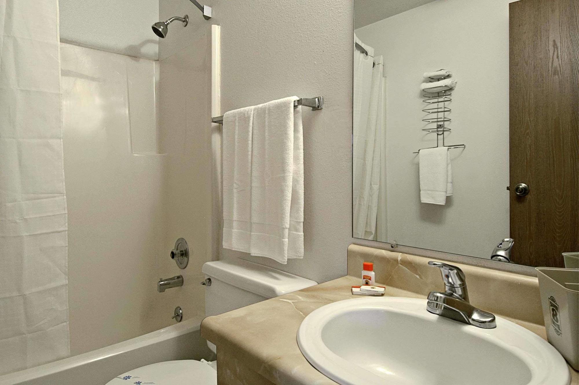 Super 8 By Wyndham Douglas Chambre photo