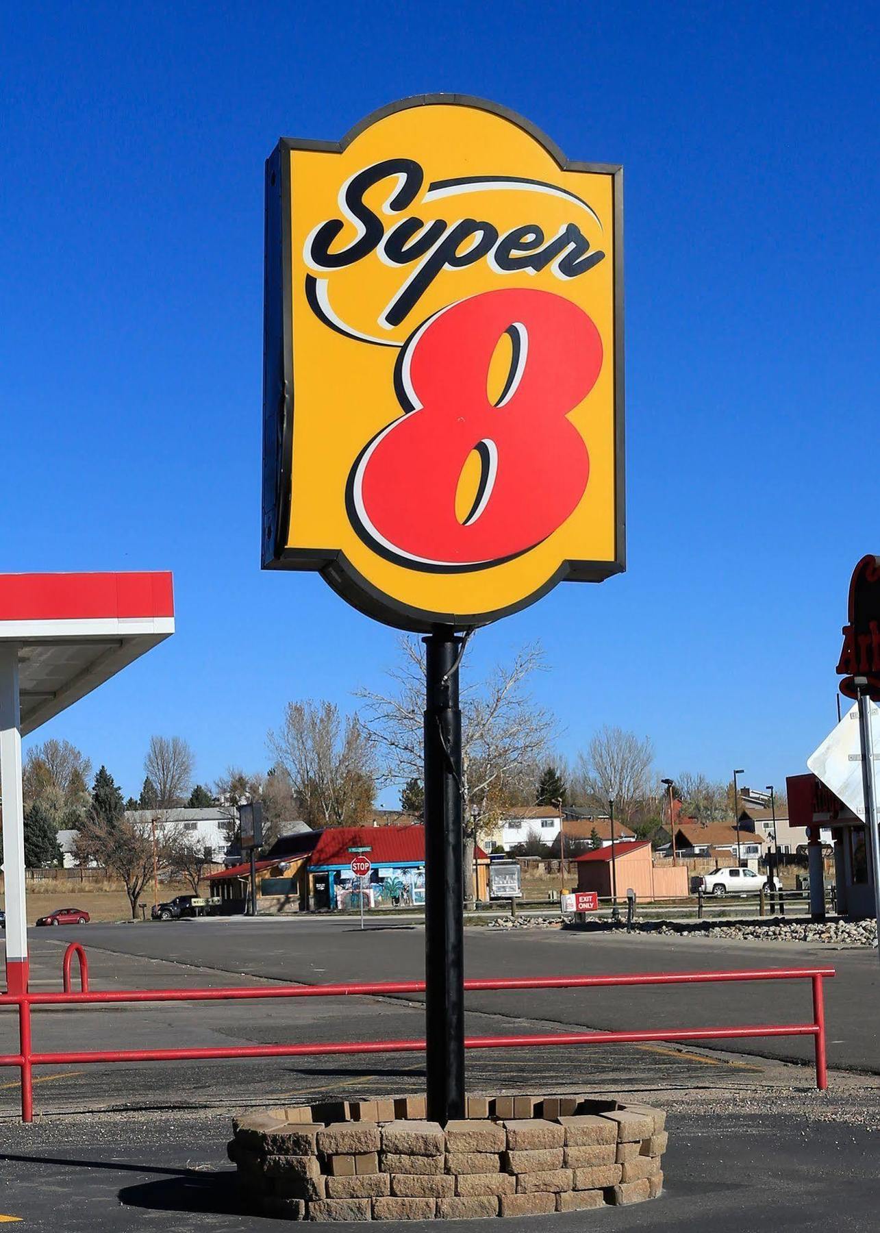 Super 8 By Wyndham Douglas Extérieur photo